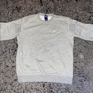 nike crew neck sweat shirt